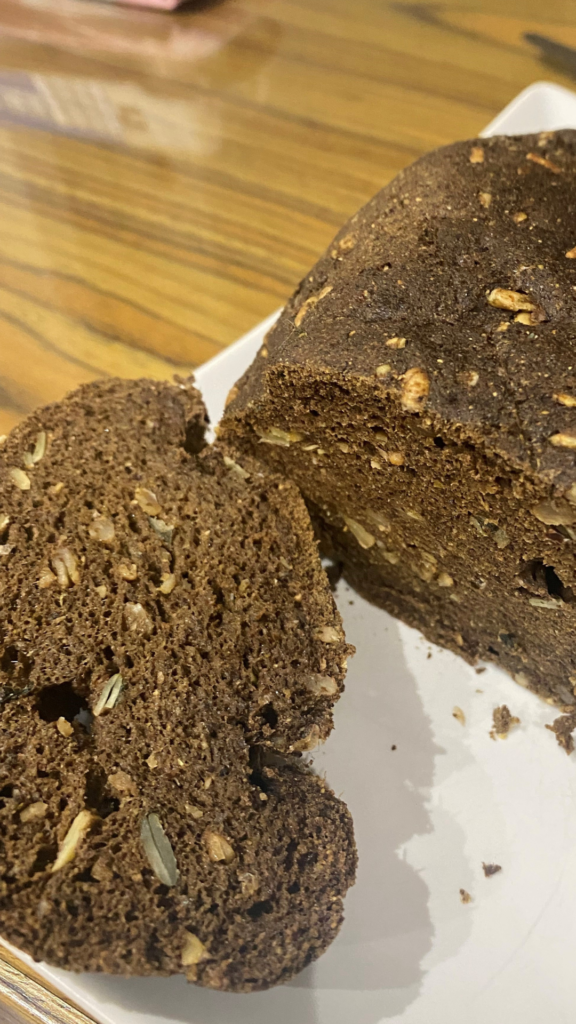 keto Chleb Mocy - chleb na bazie mąki lnianej po wypieczeniu